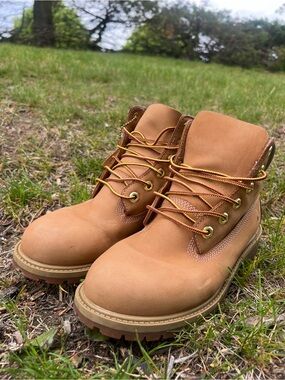 TIMBERLAND CLASSIC WHEAT 6-Inch PREMIUM BOOTS-UNISEX